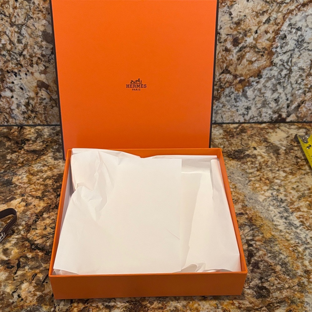 Hermès Orange Gift Box with Brown Ribbon - Women Accessories Scarves & Wraps - Picture 5 of 6